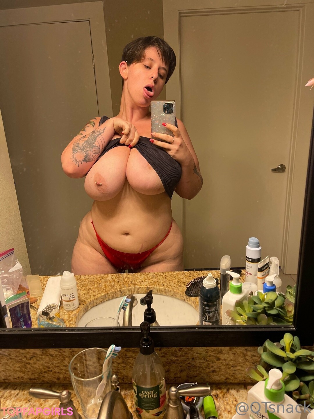 QTsnackOnlyFans Model Nude Leaks Pic #392